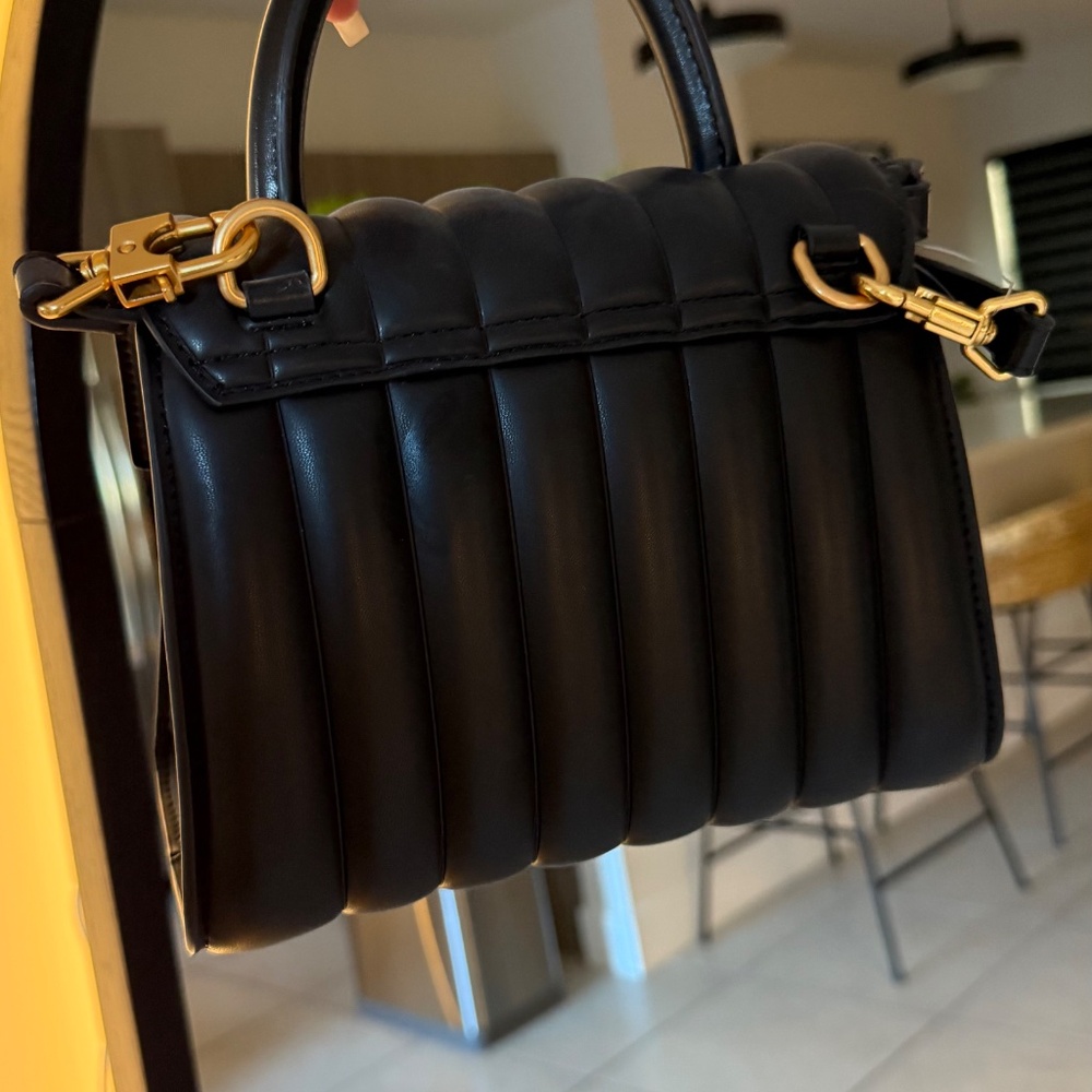 Black Ribbed Bag - Picture 2 of 2